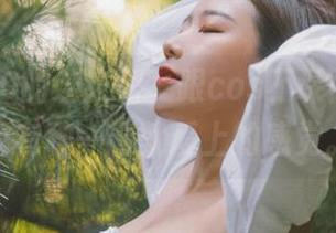 穆零Mu0的连衣裙，跟cos不谋而合，真的有种一看就爱上的感觉。