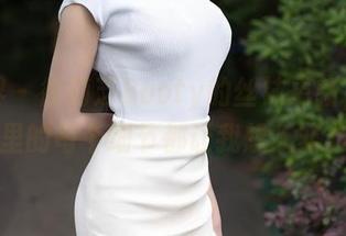 语画界 – 徐莉芝Booty的丝袜更新，图片里的每个细节都让我想入非非