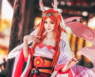 图集里的金鱼yui在海边完全是个麻烦制造机,想问她怎么做到的…