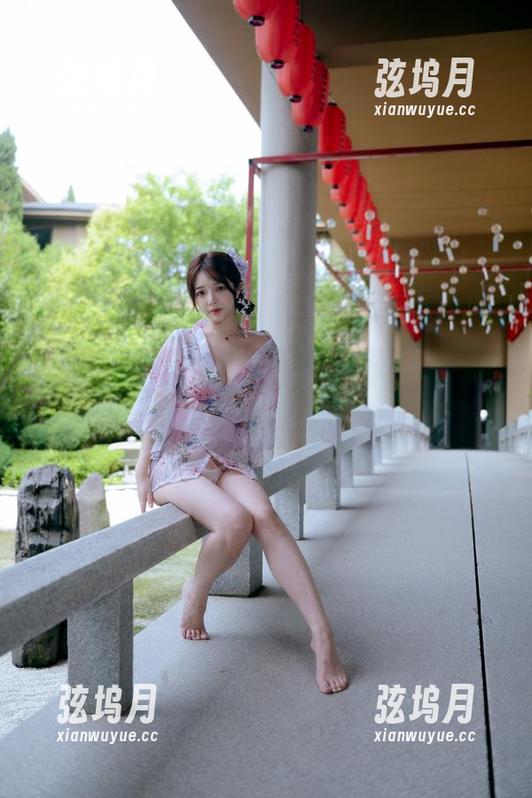 这高清女仆写真果然是我想要的，雯妹不讲道理你可真会撩。