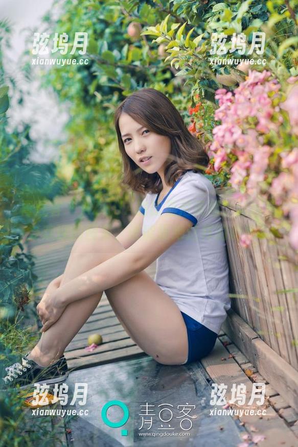 青豆客 - AZHUA的比基尼美图，全网最受欢迎的图集，谁能拒绝这样的诱惑？